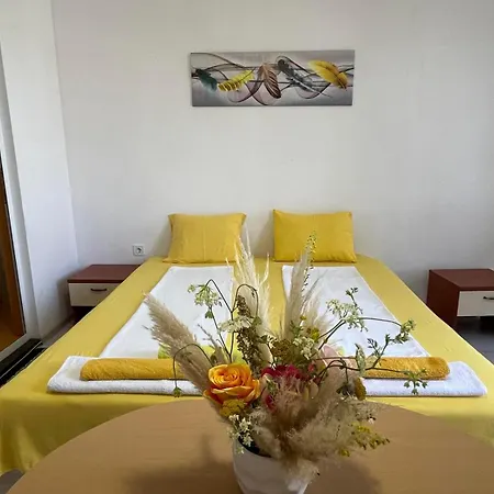 къща поморини Apartamento Nesebar