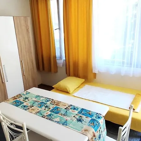 Apartamento къща поморини *