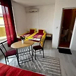 Apartman къща поморини *