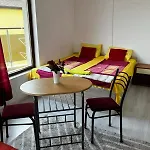 Apartamento къща поморини *
