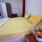 Apartamento къща поморини *