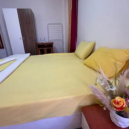 Apartmán къща поморини *